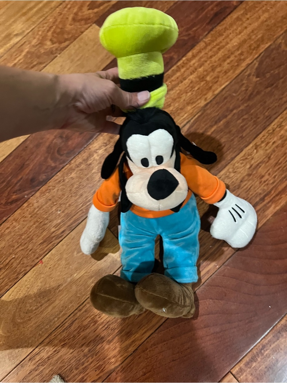 Disney Medium Sized Goofy Plush, EUC